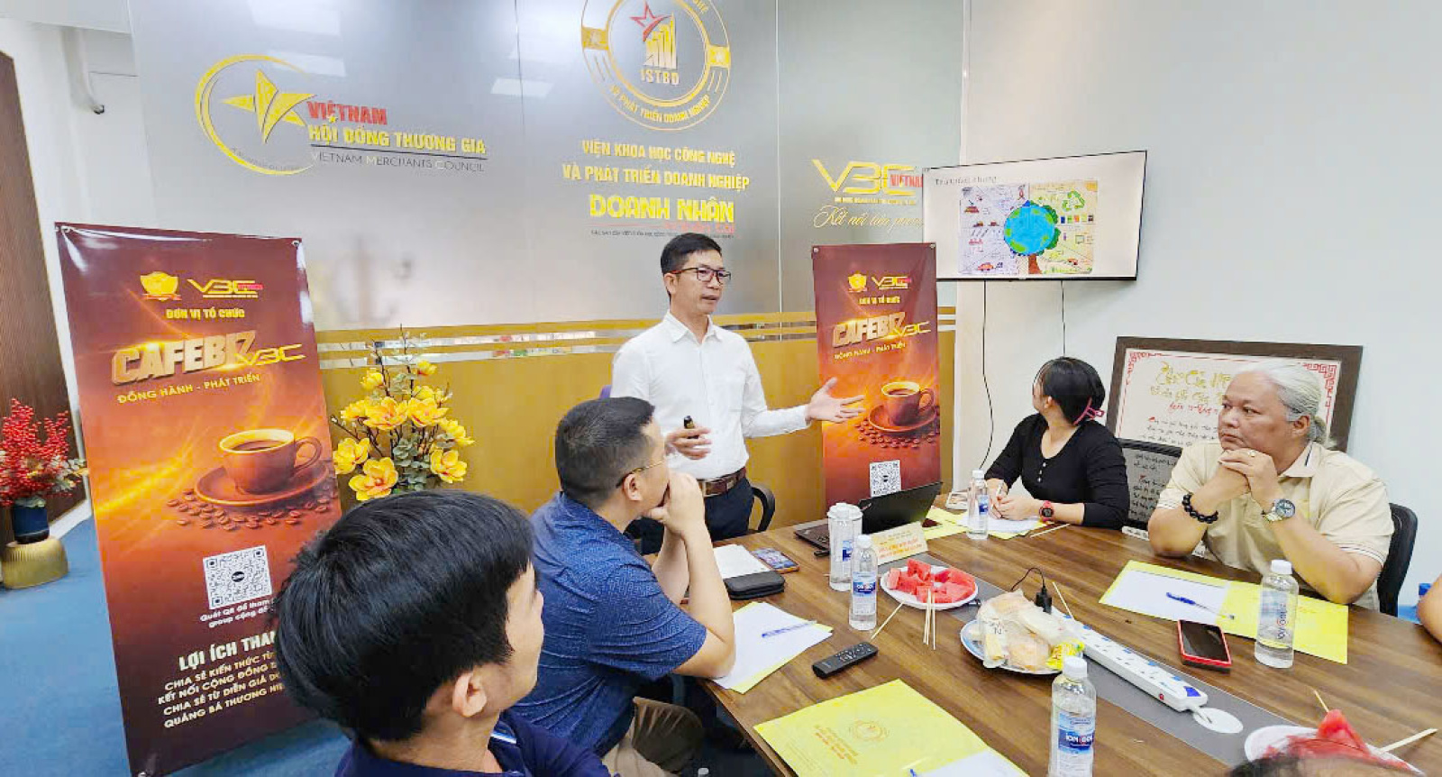 Cafebiz VBC: giao lưu, quảng bá,  cập nhật kiến thức,  phát triển