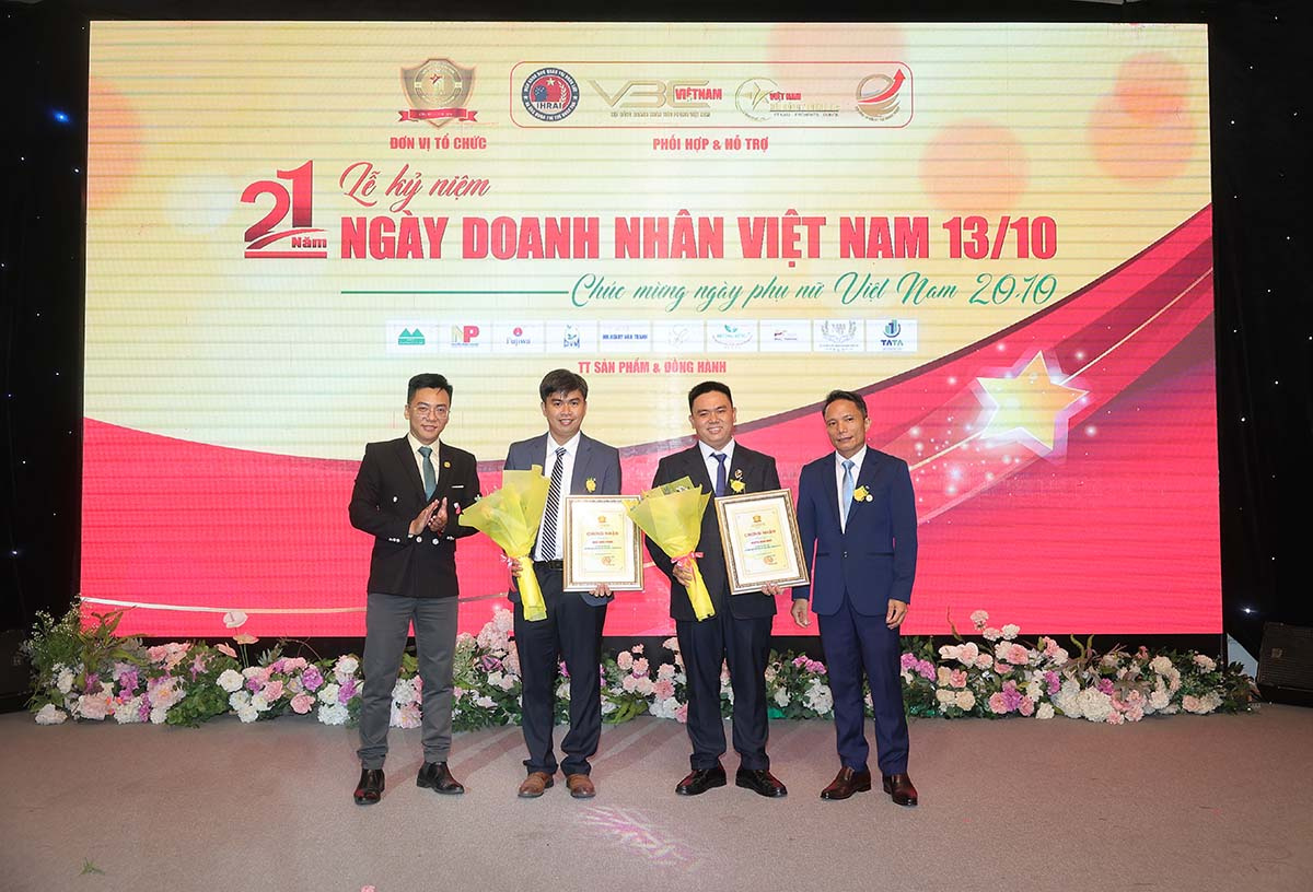 ket nap chuyen gia