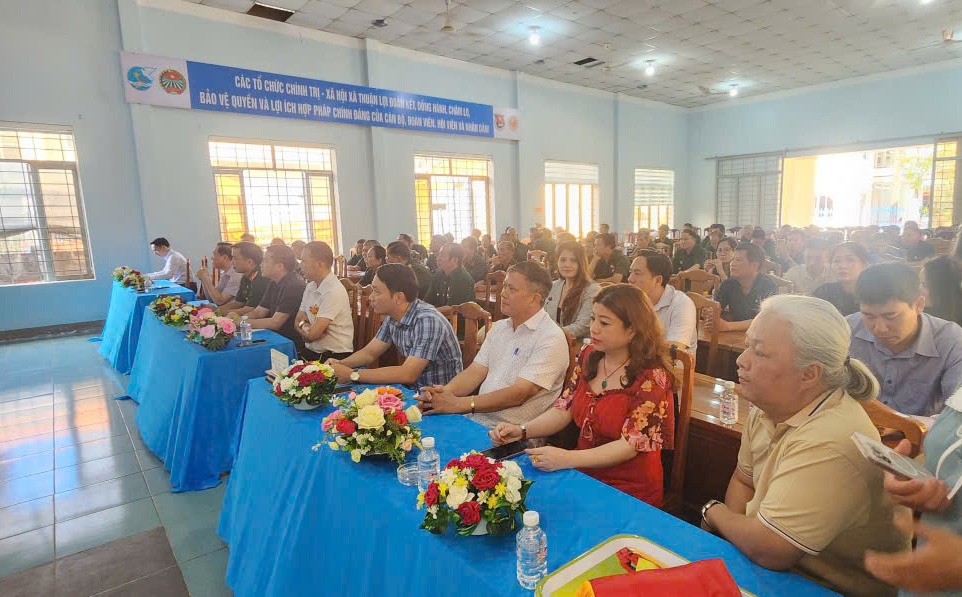 Tham dự chương trình có đông đảo đại biểu Cựu chiến binh của xã Thuận Lợi quangcanhtraq