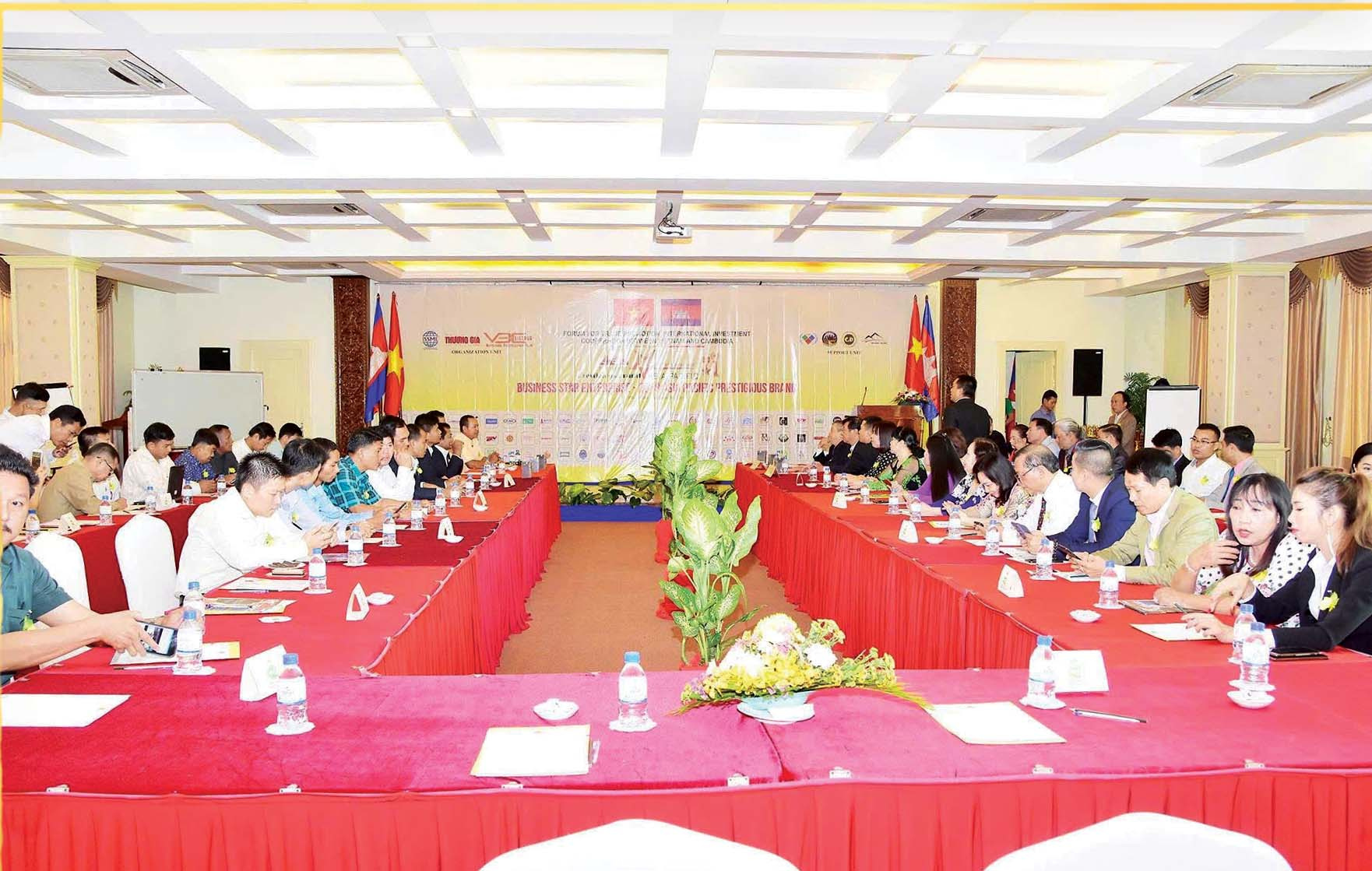 Trong khuôn khổ chương trình có các hoạt động biểu dương, tiếp kiến đại sứ quán, tham quan các địa danh nổi tiếng dienddan