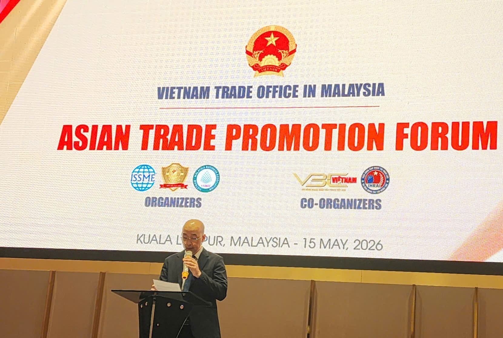 Ông Ngô Quang Hưng, bí thư thứ nhất phụ trách Thương vụ Việt Nam tại Malaysia phát biểu. NGOQUANGHUGNGG