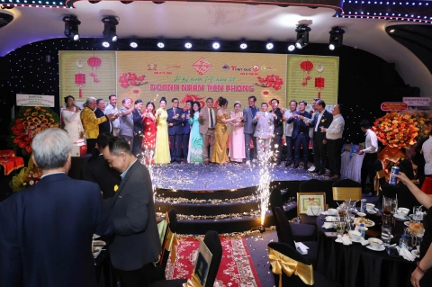 Kỷ niệm 14 năm tết doanh nhân Tiên Phong